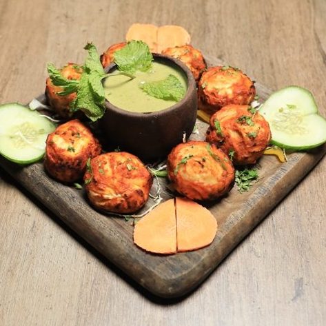 MOMOS